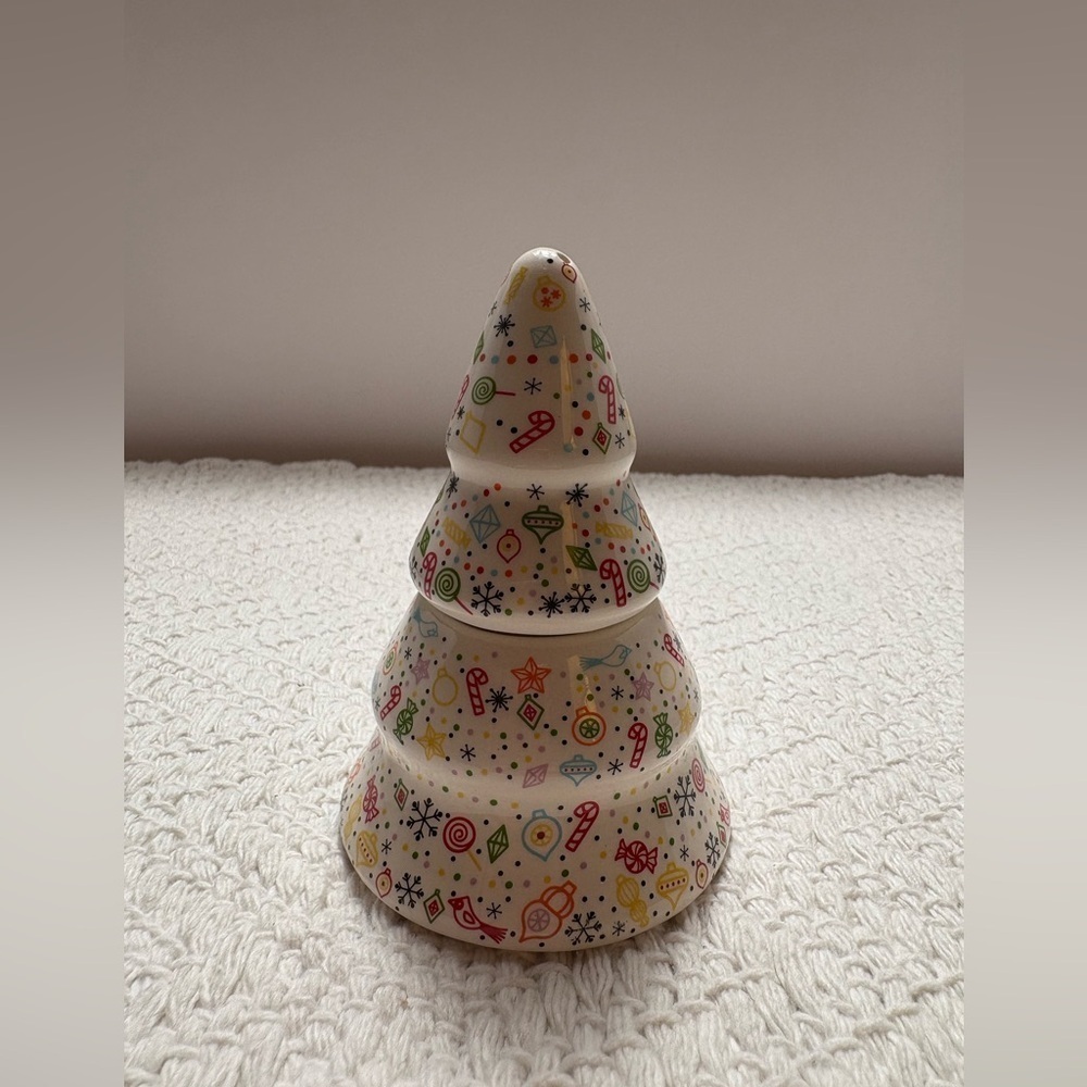 NIB Hallmark Christmas Tree Stacking Salt and Pepper Shakers - Picture 2 of 6